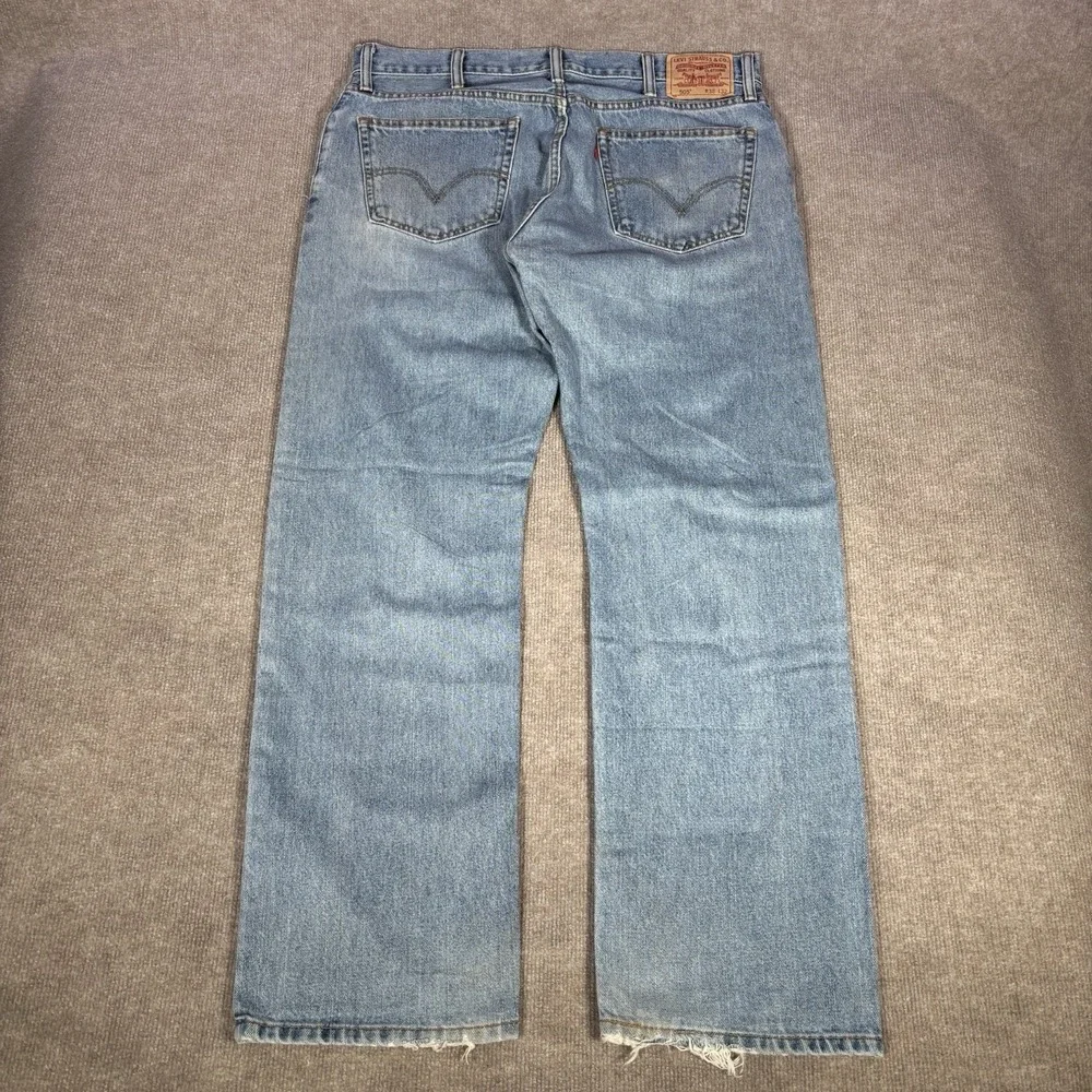 Levis 505 Jeans Mens 38x32 Regular Fit‎ Straight Leg Light Wash Blue Denim Y2K